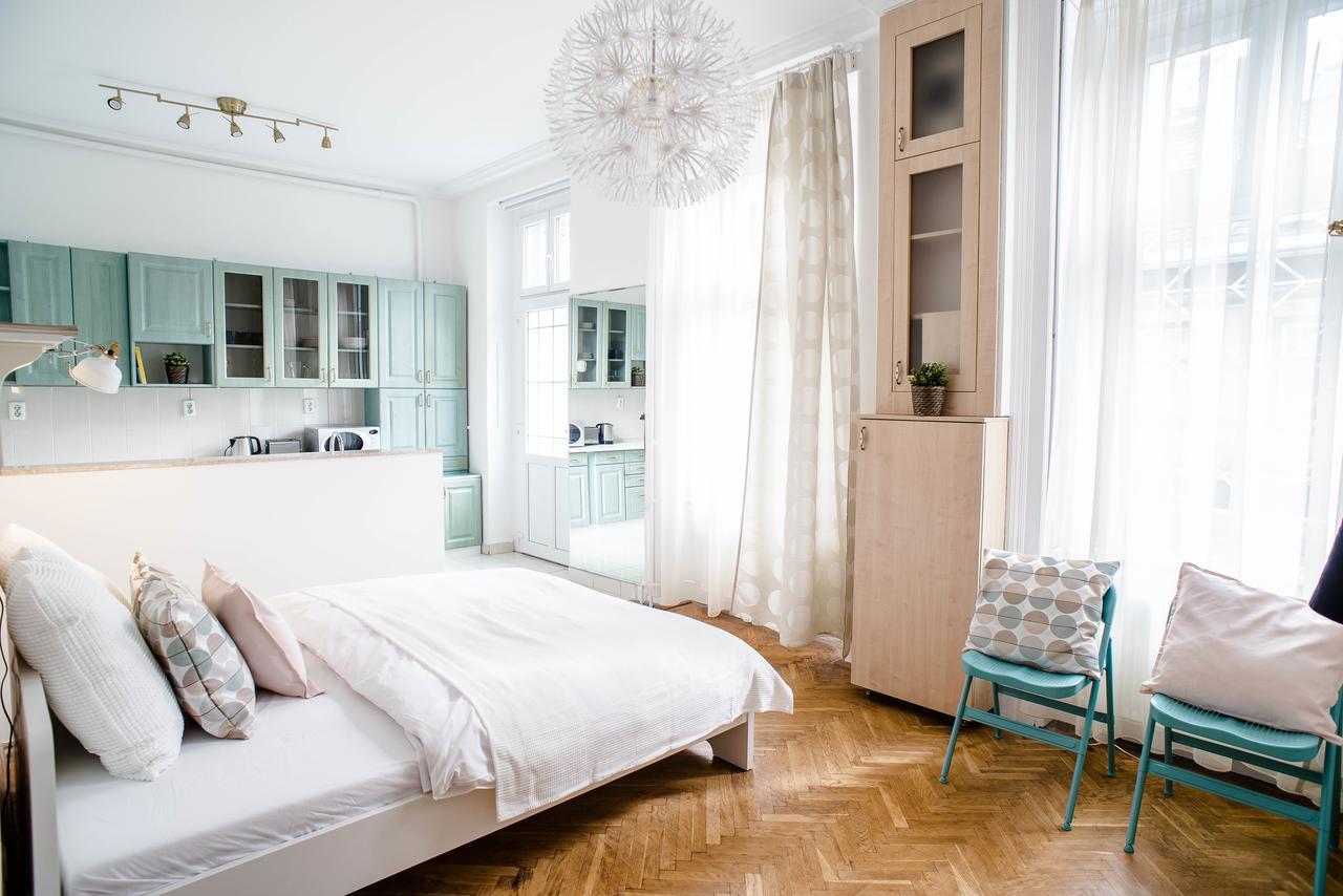 Nine Trees Apartment Budapest Exterior photo